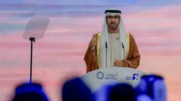 بين الالتزام الدولي والقرارات السيادية.. كيف تقود أبوظبي استقرار أسواق الطاقة العالمية؟